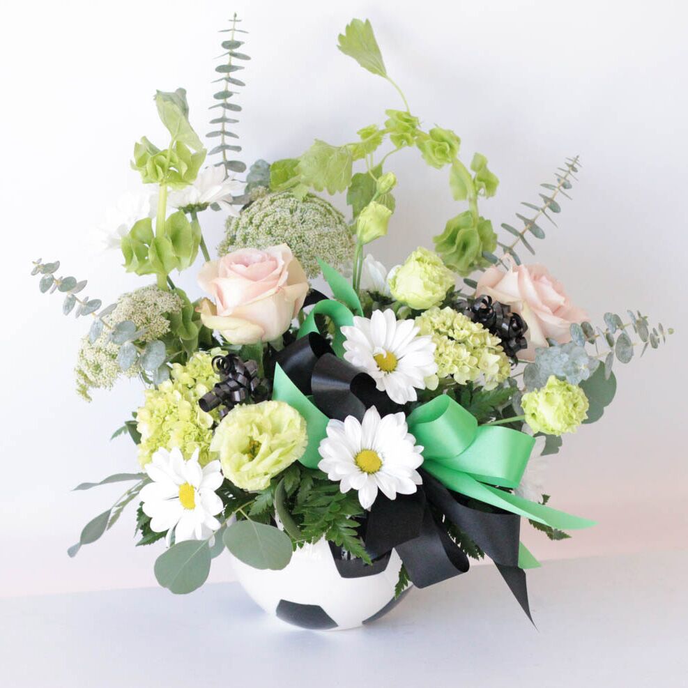 ¡Verde! ¡Listos! Floral Arrangement